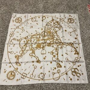 NIB Hermes Carre 90 CHEVAL FUSION 100 Silk Ladies White